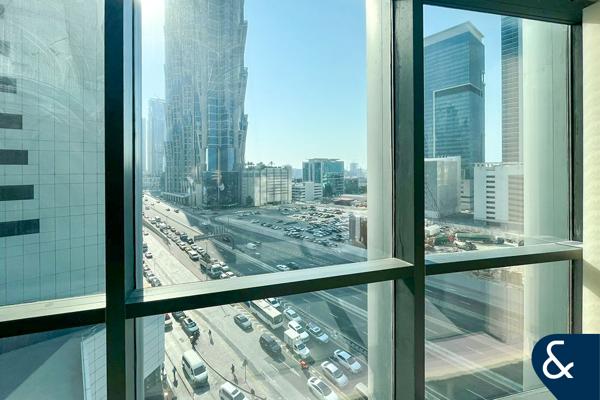 Fitted | Prime Location | Panoramic Views